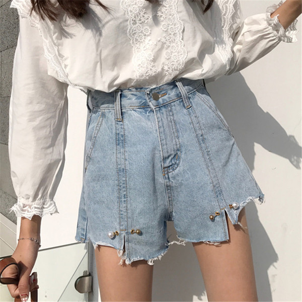 Къси дамски дънки с висока талия и метална декорация в два цвята