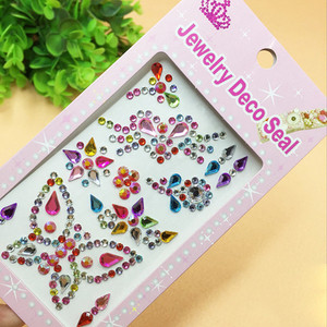 Gyermek matricák dekorációhoz és dekorációhoz minden felületre