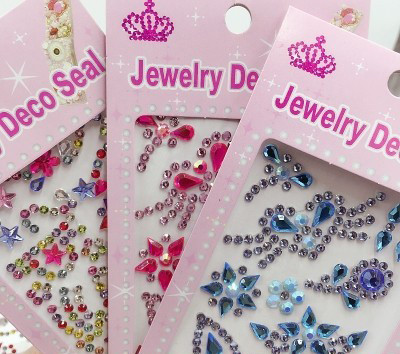 Gyermek matricák dekorációhoz és dekorációhoz minden felületre