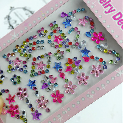 Gyermek matricák dekorációhoz és dekorációhoz minden felületre