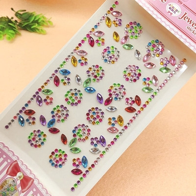 Gyermek matricák dekorációhoz és dekorációhoz minden felületre