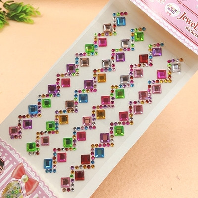 Gyermek matricák dekorációhoz és dekorációhoz minden felületre