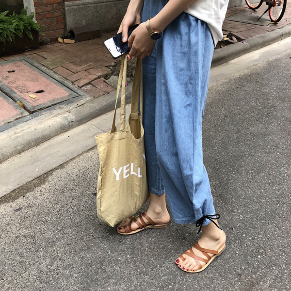 Blugi de dama cu sireturi si talie inalta model lat