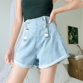 Blugi scurti de dama cu talie inalta si nasturi decorativi - model larg