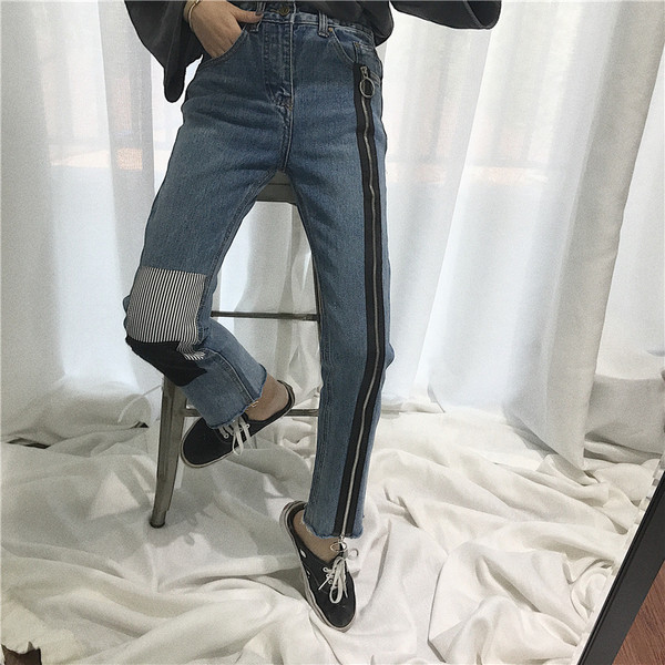 Blugi moderni de dama cu fermoar si petice