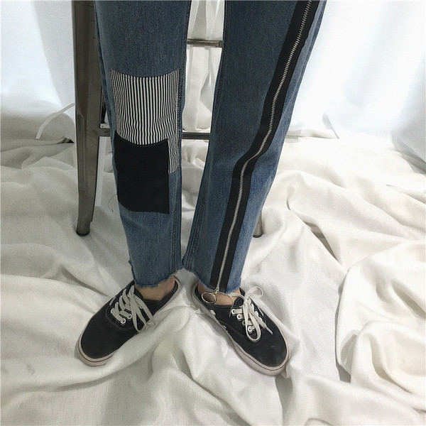 Blugi moderni de dama cu fermoar si petice