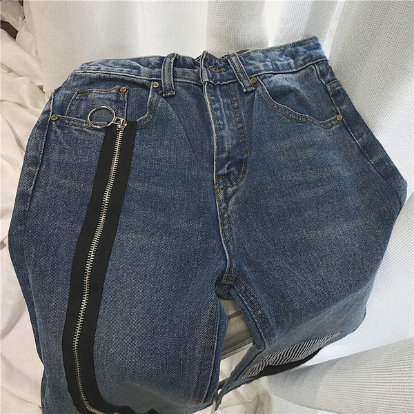 Blugi moderni de dama cu fermoar si petice