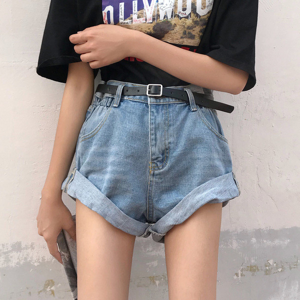 Blugi scurti de dama cu talie inalta si mansete