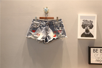 Blugi scurti de dama cu broderie model Slim