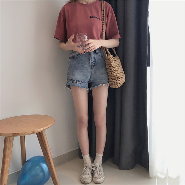 Blugi scurti de dama cu talie inalta si inscriptionare