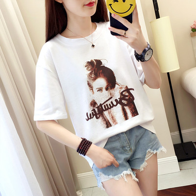 Γυναικείο μπλουζάκι με διαφορετικά χρώματα