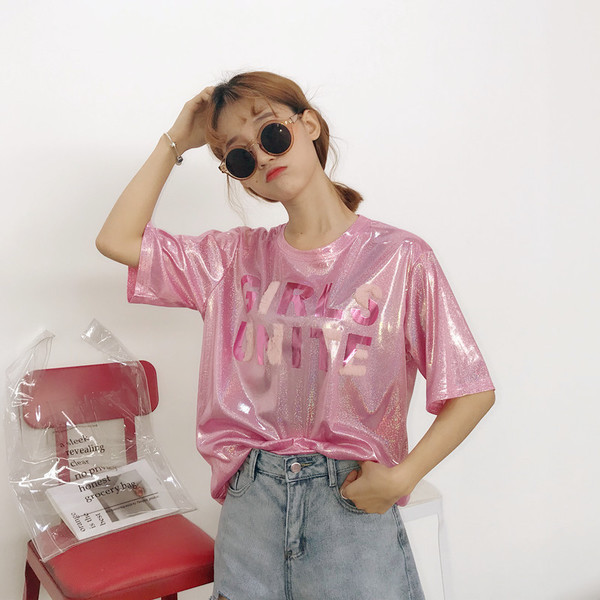 Γυναικείο μπλουζάκι σε ανοιχτό  χρώμα με επιγραφή