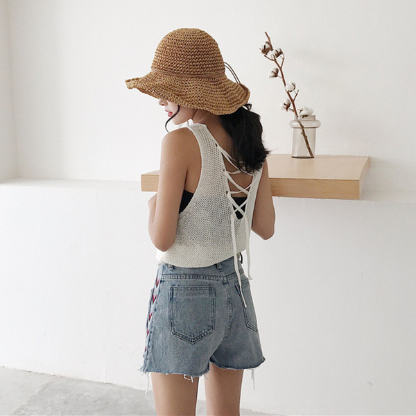 Blugi scurti de dama cu broderie si talie inalta