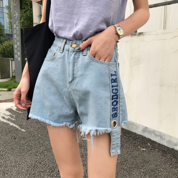 Blugi scurti casual de dama cu talie inalta si model lat cu inscriptionare