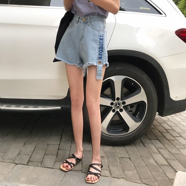 Blugi scurti casual de dama cu talie inalta si model lat cu inscriptionare