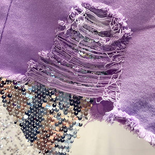 Дамски къси дънки в четири цвята, разкъсани с лъскав елемент