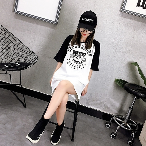 Tunica de damă cu inscripție