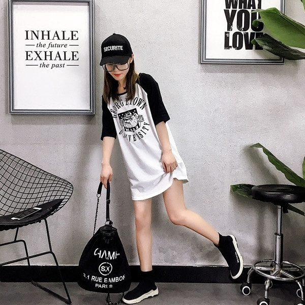 Tunica de damă cu inscripție