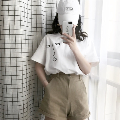 Tricou de damă în patru culori cu aplicație și inscripție