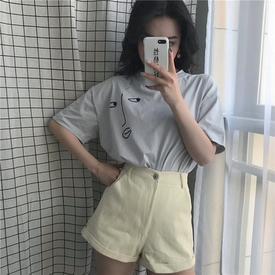 Tricou de damă în patru culori cu aplicație și inscripție