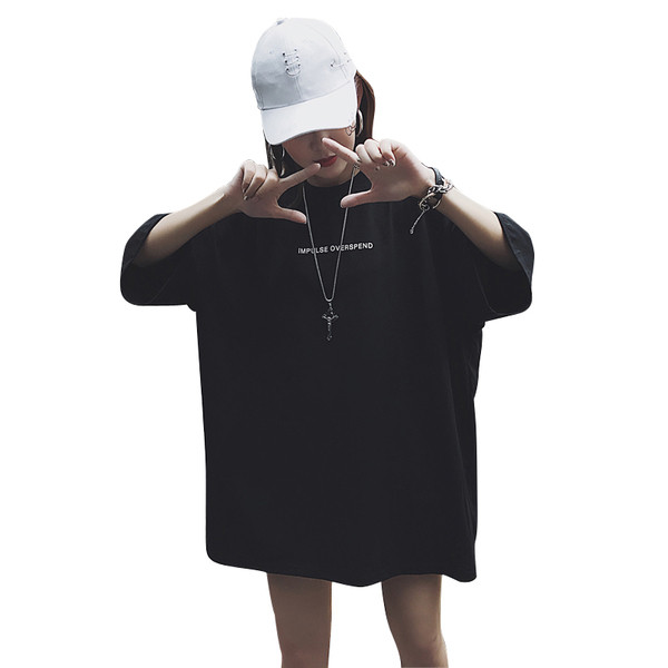 Γυναικείο ελεύθερο χιτώνα με επιγραφές σε μαύρο χρώμα