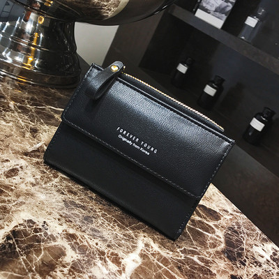 Γυναικείο πορτοφόλι με επιγραφή σε τέσσερα χρώματα