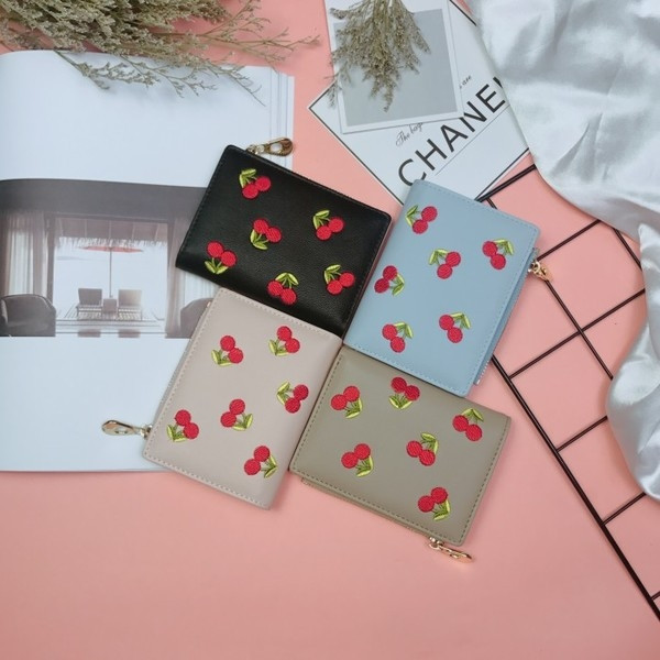 Portofel mic de dama in diferite culori cu broderie