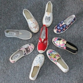 Γυναικεία μοντέρνα μοντέλα μοκασίνια σε διάφορα χρώματα