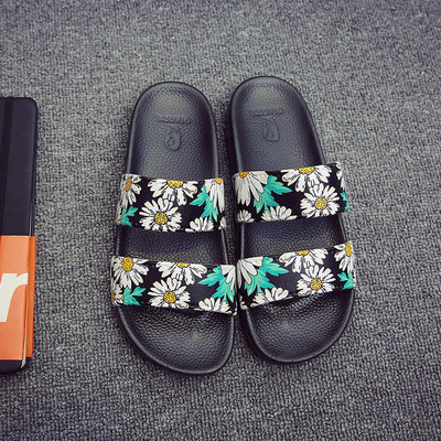 Papuci casual in diferite culori potriviti pentru barbati si femei