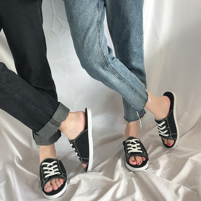 Περιστασιακές παντόφλες με συνδέσεις κατάλληλες για άνδρες και γυναίκες