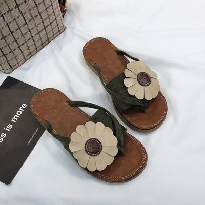 Γυναικεία σανδάλια με floral μοτίβα