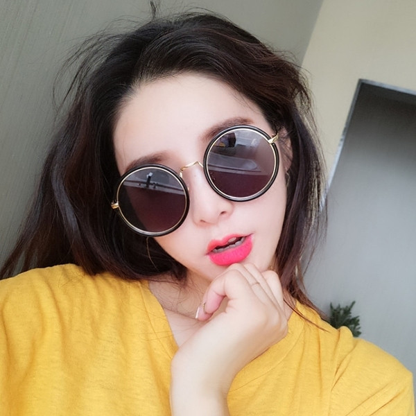 Γυναικεία γυαλιά ηλίου μοντέρνα  σε στρογγυλή μορφή σε τέσσερα χρώματα