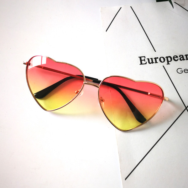 Γυναικεία γυαλιά σε σχήμα καρδιάς  σε διαφορετικά χρώματα