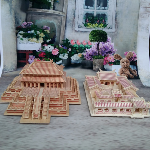 Nagyméretű fa háromdimenziós puzzle több modellben