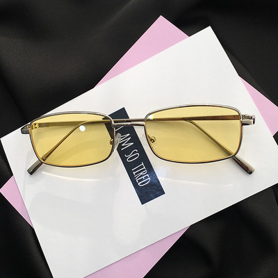 Ochelari de soare in diferite culori