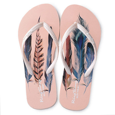 Γυναικείες καθημερινές  παντόφλες σε διαφορετικά σχέδια και χρώματα