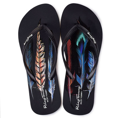 Γυναικείες καθημερινές  παντόφλες σε διαφορετικά σχέδια και χρώματα