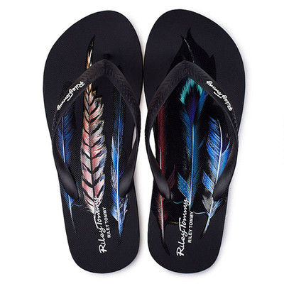 Γυναικείες καθημερινές  παντόφλες σε διαφορετικά σχέδια και χρώματα