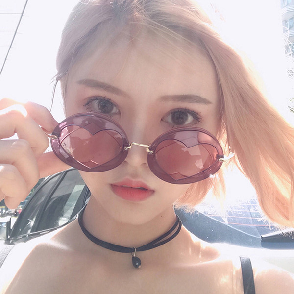 Ochelari de soare rotunzi moderni pentru femei