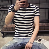 Tricou bărbătesc cu dungi în trei culori