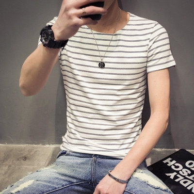 Tricou bărbătesc cu dungi în trei culori