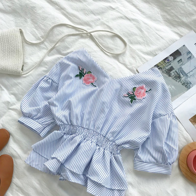 Φρέσκο ​​καλοκαιρινό πουκάμισο με ντεκολτέ σε σχήμα V σε τρία χρώματα