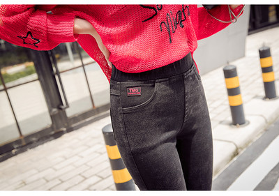 Καθημερινό γυναικείο κολάνμε ψηλή μέση και κεντήματα σε τέσσερα μοντέλα