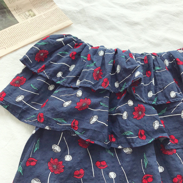 Καλοκαιρινή γυναικεία μπλούζα με πεσμένους ώμους σε μωβ μοτίβα