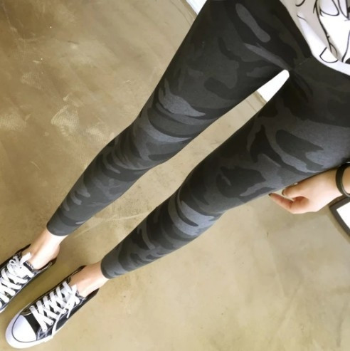 Jambiere sport pentru femei de camuflaj