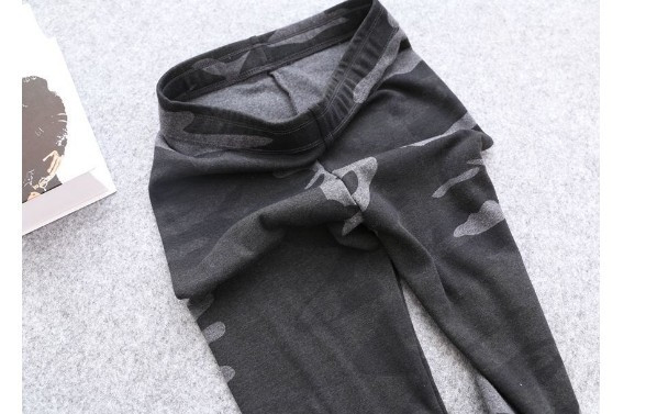 Jambiere sport pentru femei de camuflaj