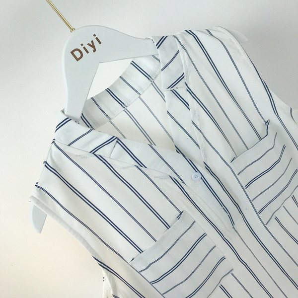 Maieu modern de damă cu decolteu în V