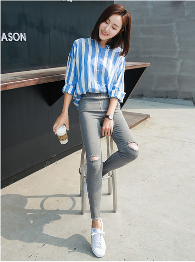 Μοντέρνο γυναικείο κολάν με σκισμένα σχέδια σε δύο χρώματα