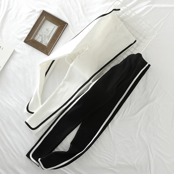 Jambiere sport de damă cu margine în patru culori