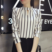 Модерна дамска раирана риза 